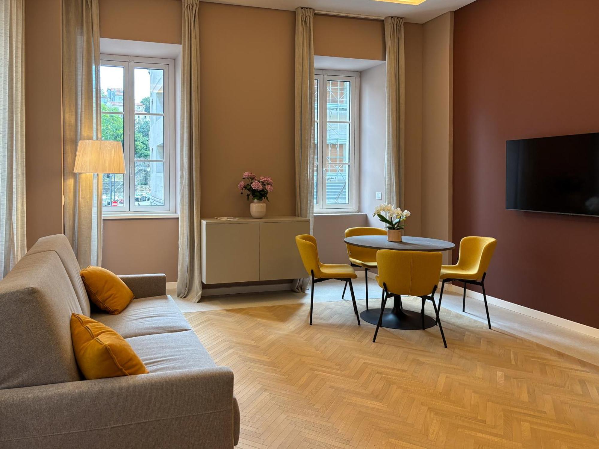 Teatro Romano Exclusive Suites ترييستي المظهر الخارجي الصورة